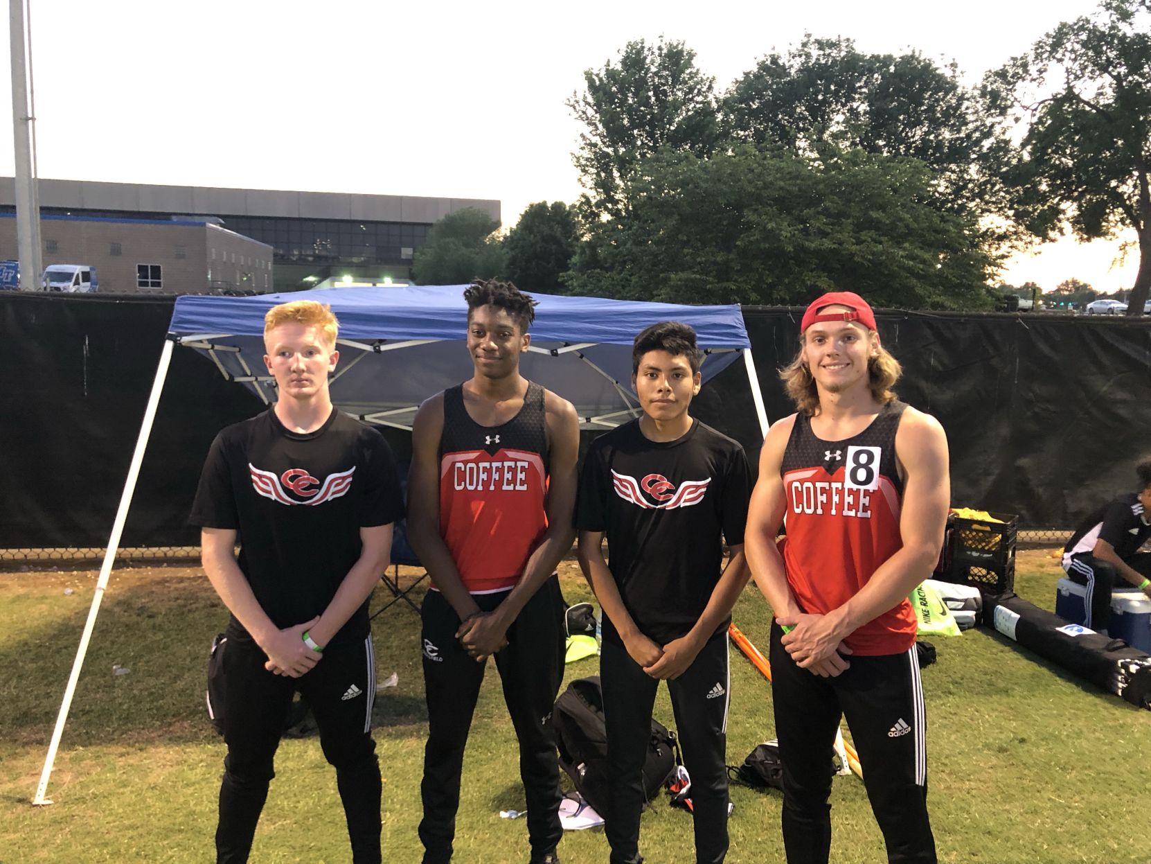 4 x 400 team